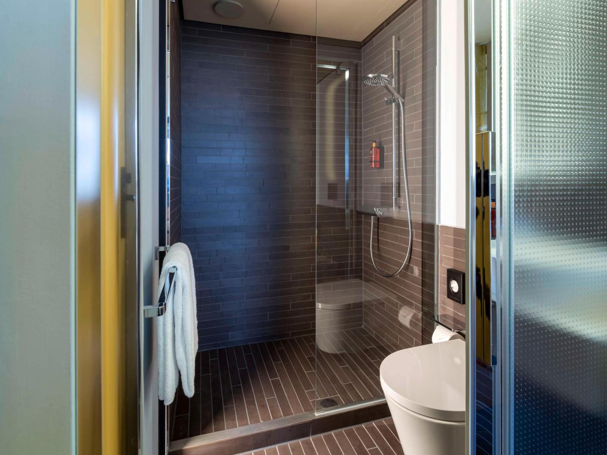 B'Mine Hotel Duesseldorf 外观 照片