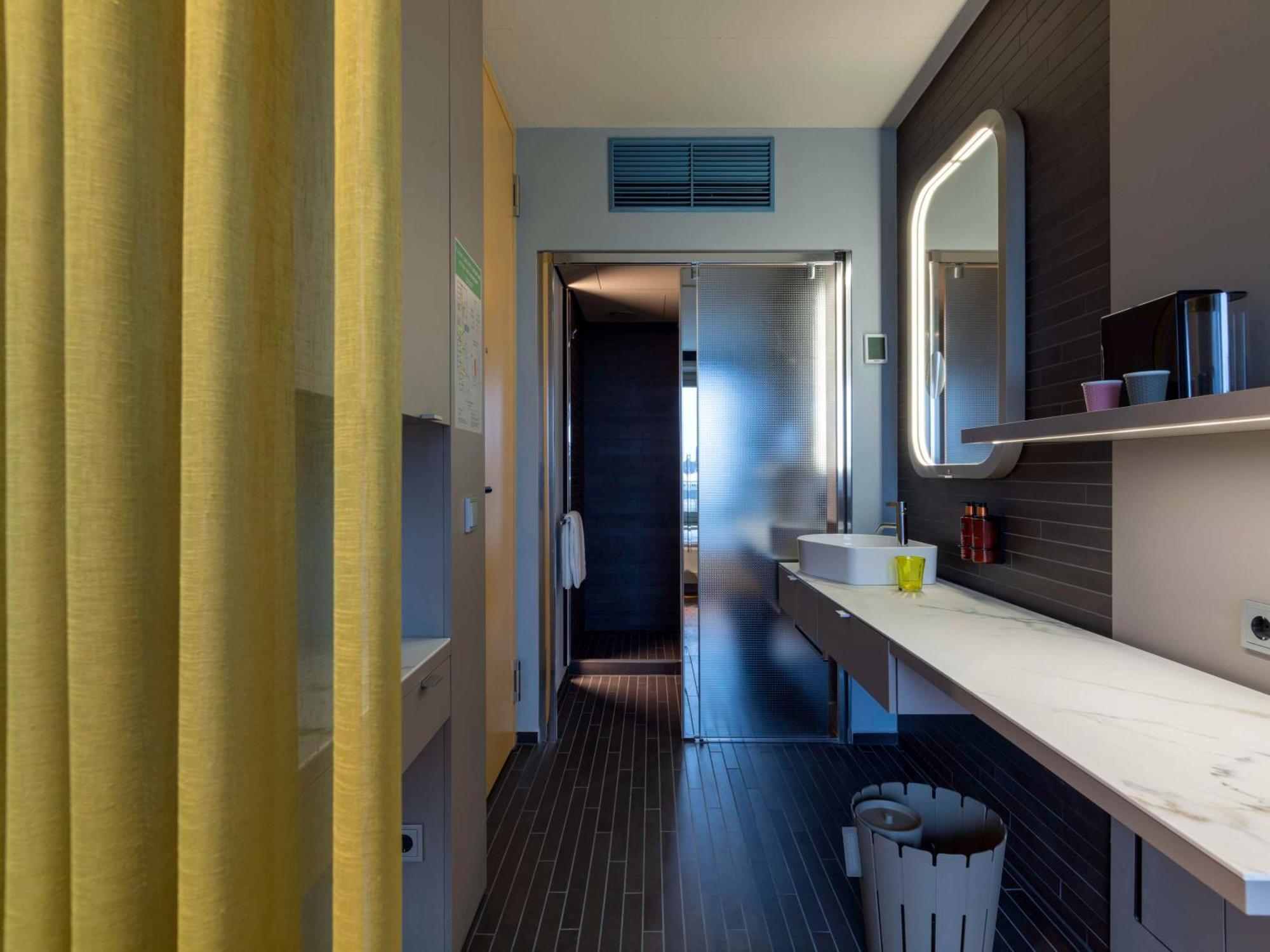 B'Mine Hotel Duesseldorf 外观 照片